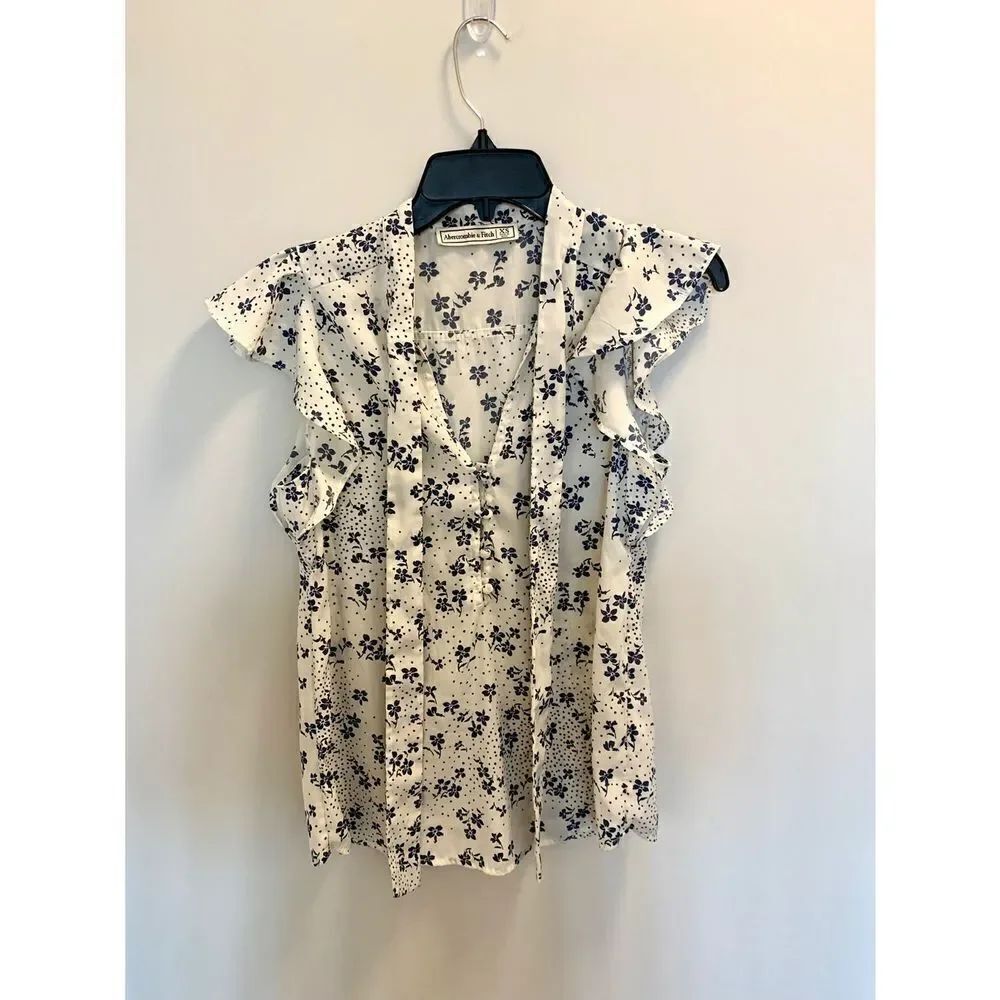 Abercrombie XS floral blouse